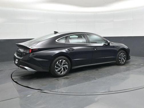 Carbon Blue 2026 Hyundai SONATA Hybrid Base