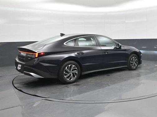 Carbon Blue 2026 Hyundai SONATA Hybrid Base