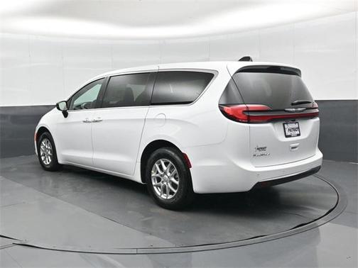 2026 Chrysler Pacifica L