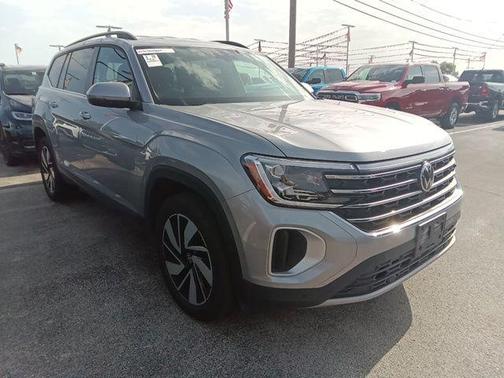 Silver Mist Metallic 2025 Volkswagen Atlas 2.0T SE w/Technology