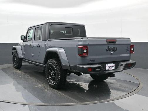 Anvil Clear Coat 2024 Jeep Gladiator Willys