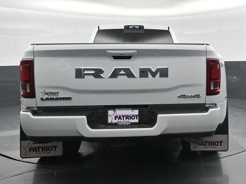 Bright White Clearcoat 2026 RAM 3500 Laramie Crew Cab 4x4 8' Box