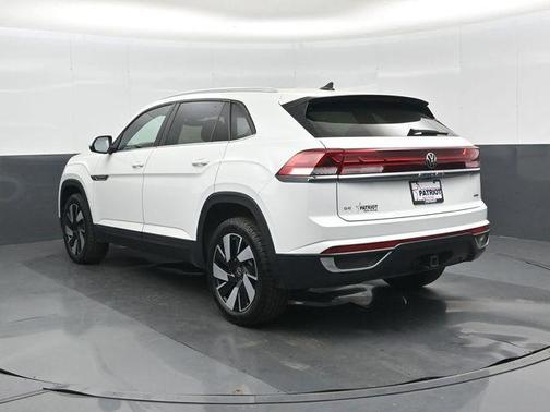 2025 Volkswagen Atlas Cross Sport 2.0T SE w/Technology 4MOTION