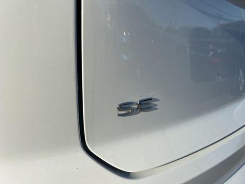 2025 Volkswagen Atlas Cross Sport 2.0T SE w/Technology 4MOTION