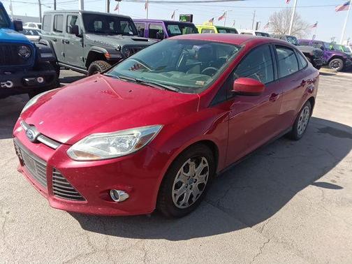 Gold 2012 Ford Focus SE