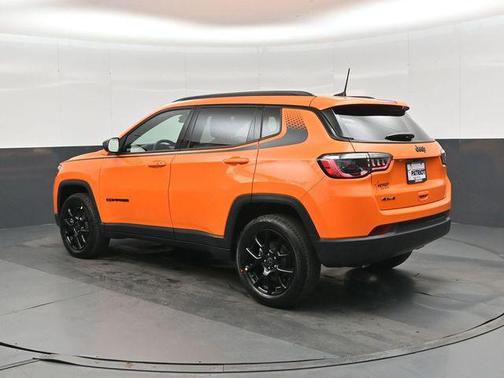 oose 2026 Jeep Compass Latitude