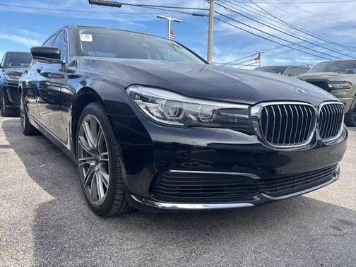 2019 BMW 740 740i