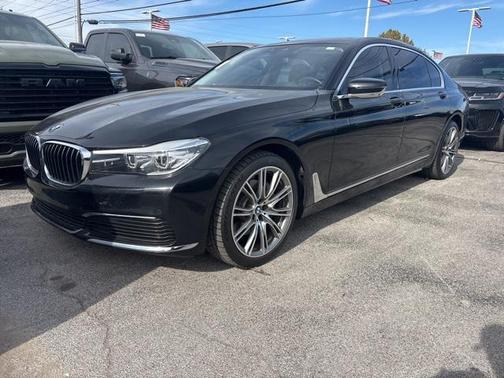 2019 BMW 740 740i