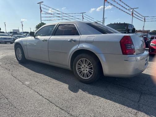2010 Chrysler 300 Touring/Signature/Executive Series