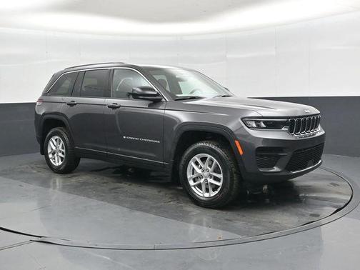 Baltic Gray Metallic Clearcoat 2026 Jeep Grand Cherokee Altitude