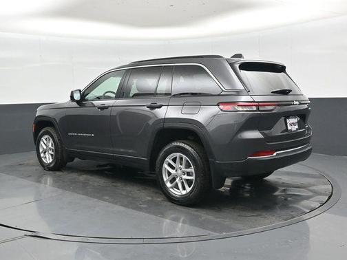 Baltic Gray Metallic Clearcoat 2026 Jeep Grand Cherokee Altitude