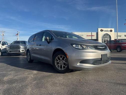 2017 Chrysler Pacifica Touring