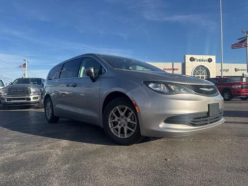 2017 Chrysler Pacifica Touring