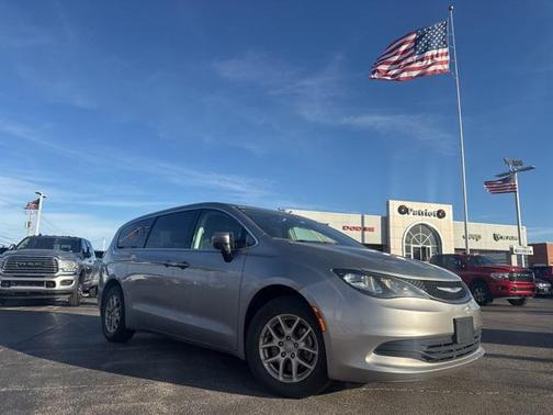 2017 Chrysler Pacifica Touring