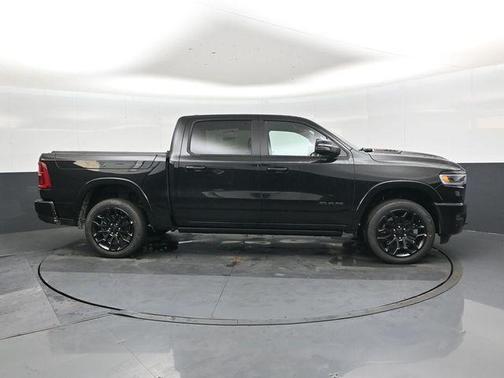 Diamond Black Crystal Pearlcoat 2026 RAM 1500 Limited
