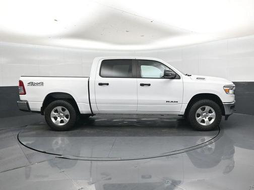 Bright White Clearcoat 2023 RAM 1500 Big Horn/Lone Star