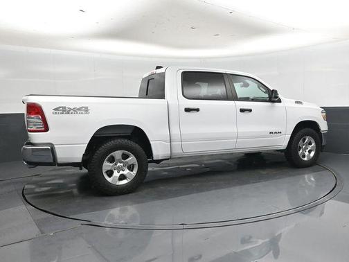 Bright White Clearcoat 2023 RAM 1500 Big Horn/Lone Star