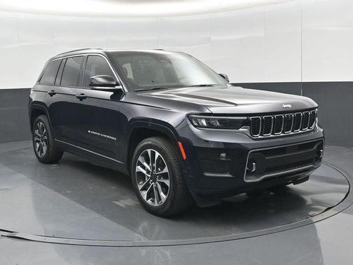 Midnight Sky 2024 Jeep Grand Cherokee Overland