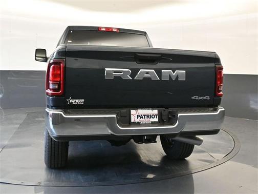 2025 RAM 2500 Tradesman Crew Cab 4x4 6'4' Box