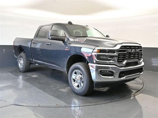 2025 RAM 2500 Tradesman Crew Cab 4x4 6'4' Box