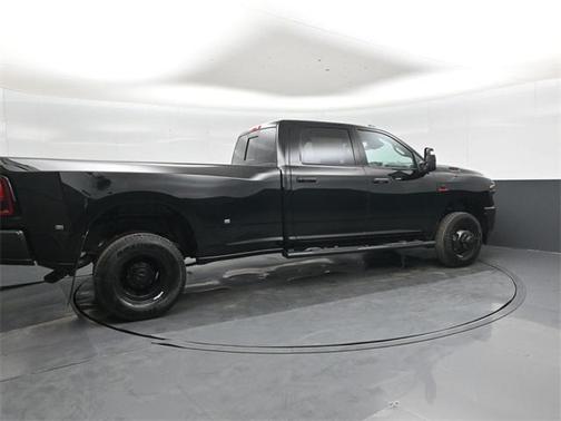 2026 RAM 3500 Tradesman Crew Cab 4x4 8' Box