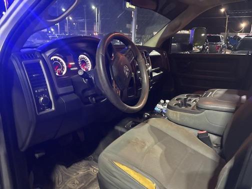 2017 RAM 2500 Tradesman Crew Cab 4x4 6'4' Box