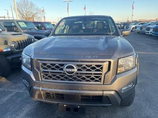 2024 Nissan Frontier SV