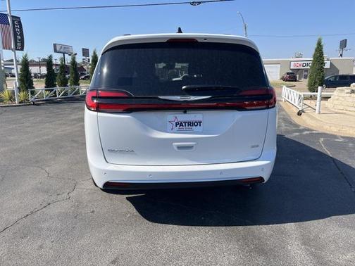 2026 Chrysler Pacifica L