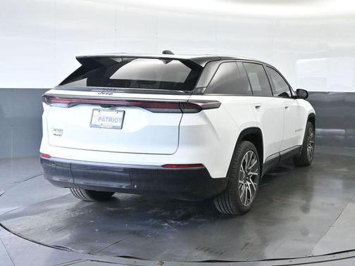 Bright White Clearcoat 2025 Jeep Wagoneer S Limited