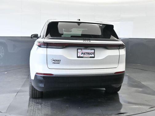 Bright White Clearcoat 2025 Jeep Wagoneer S Limited