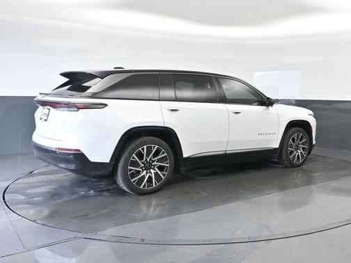 Bright White Clearcoat 2025 Jeep Wagoneer S Limited