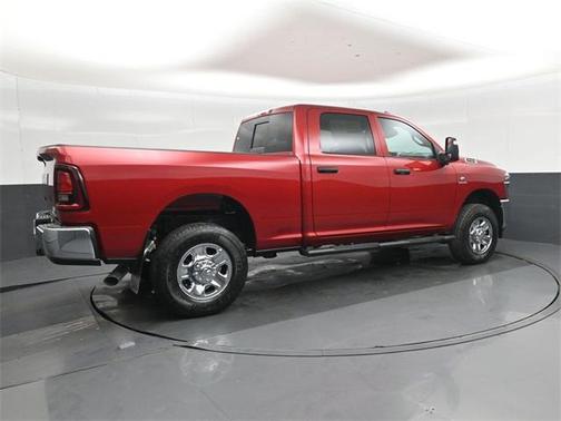 2026 RAM 2500 Tradesman Crew Cab 4x4 6'4' Box