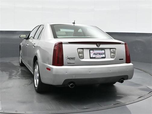 2005 Cadillac STS V8