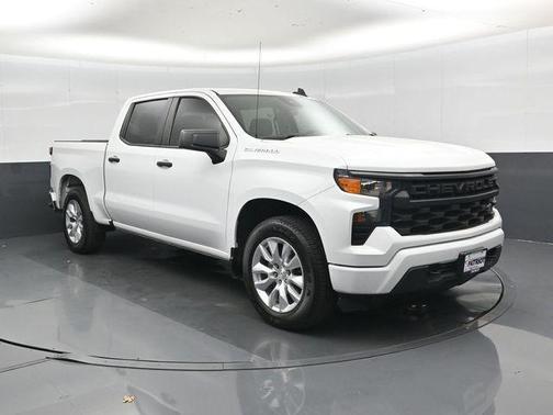 Summit White 2022 Chevrolet Silverado 1500 Custom