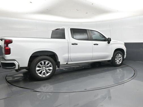 Summit White 2022 Chevrolet Silverado 1500 Custom