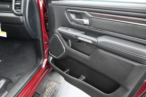 Delmonico Red Pearlcoat 2025 RAM 1500 Laramie