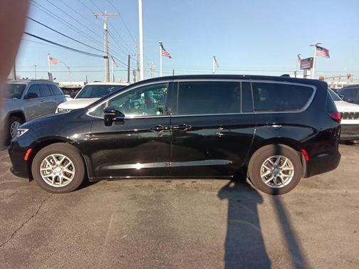 2025 Chrysler Pacifica L