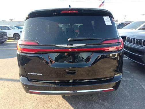 2025 Chrysler Pacifica L