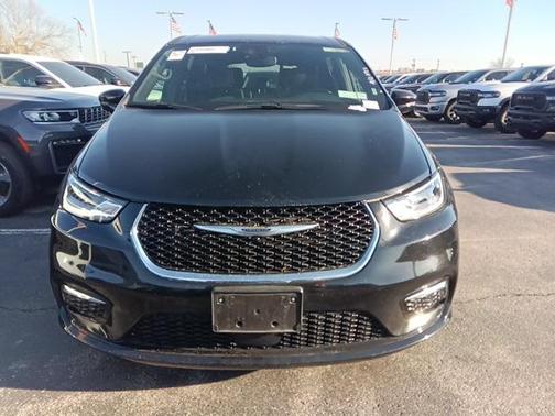 2025 Chrysler Pacifica L