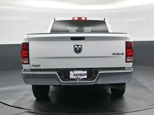 Bright White Clearcoat 2023 RAM 1500 Classic SLT