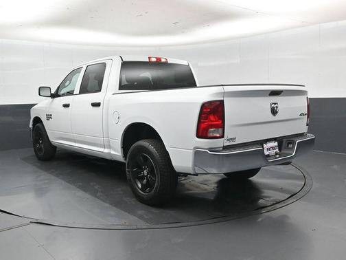 Bright White Clearcoat 2023 RAM 1500 Classic SLT