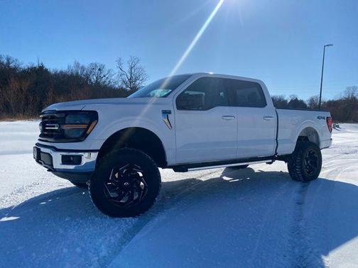 Oxford White 2024 Ford F-150 XLT