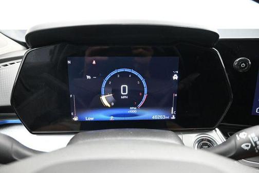 Summit White 2025 Chevrolet Trax LT