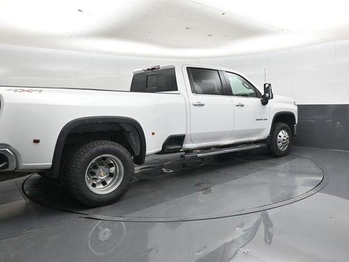 Summit White 2025 Chevrolet Silverado 3500 LTZ