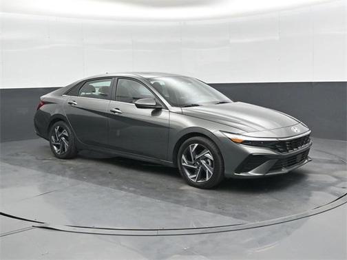 2025 Hyundai ELANTRA SEL