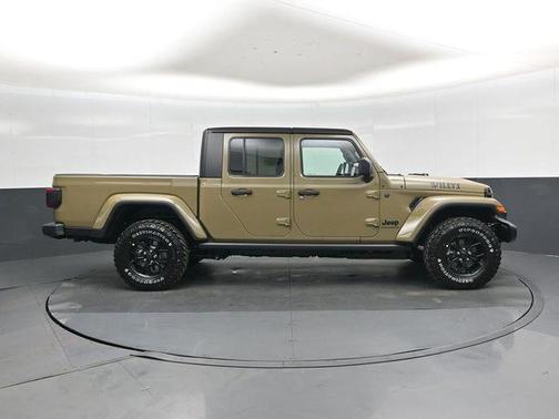 41 2026 Jeep Gladiator Willys 4x4