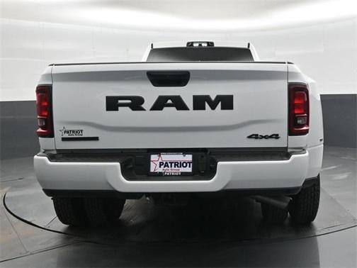 2026 RAM 3500 Big Horn Crew Cab 4x4 8' Box
