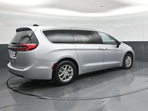 Silver Mist Clearcoat 2026 Chrysler Pacifica L