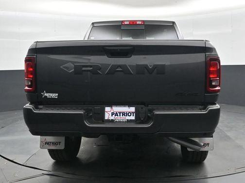 Granite Crystal Metallic Clearcoat 2026 RAM 2500 Black Express Crew Cab 4x4 6'4' Box
