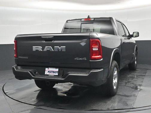 Granite Crystal Metallic Clearcoat 2027 RAM 1500 Big Horn/Lone Star